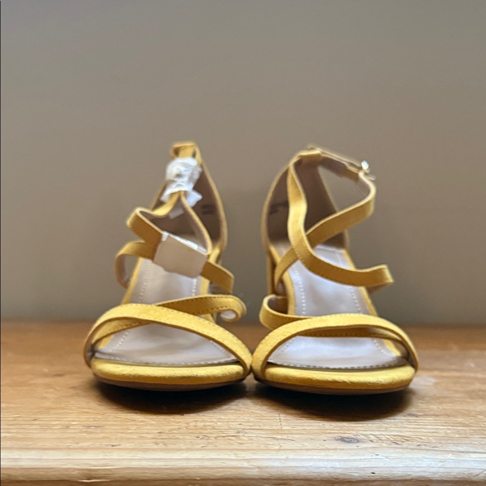 Dream Pairs Yellow Strappy Heels